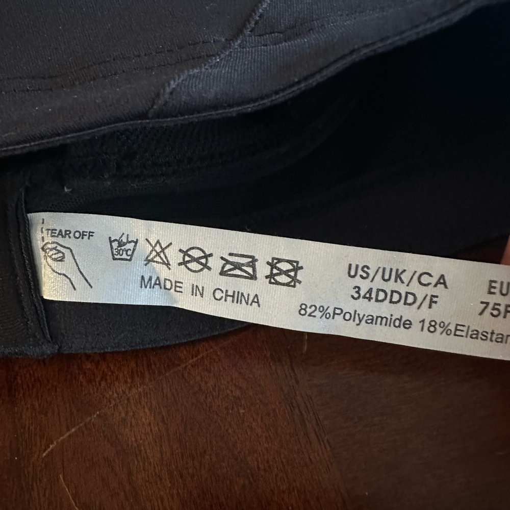 Women’s Padded Seamless Black Crossback Adjustable Sports Bra Size 34 DDD / F - Picture 3 of 5